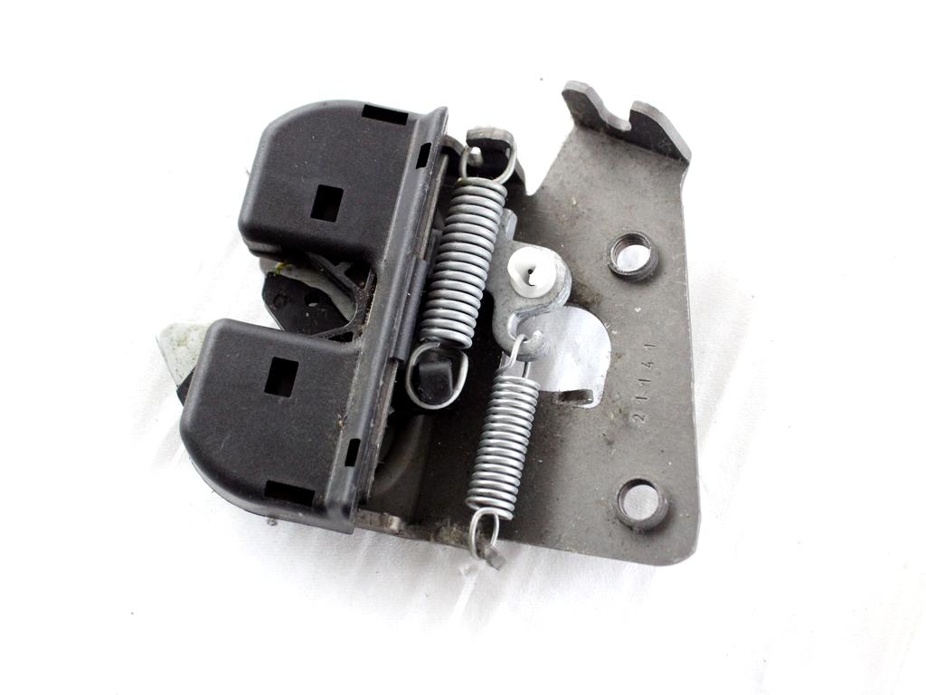 52207112864 AGGANCIO SERRATURA SEDILE POSTERIORE LATO DESTRO BMW SERIE 3 320D E92 2.0 D 135KW 6M 2P (2011) RICAMBIO USATO