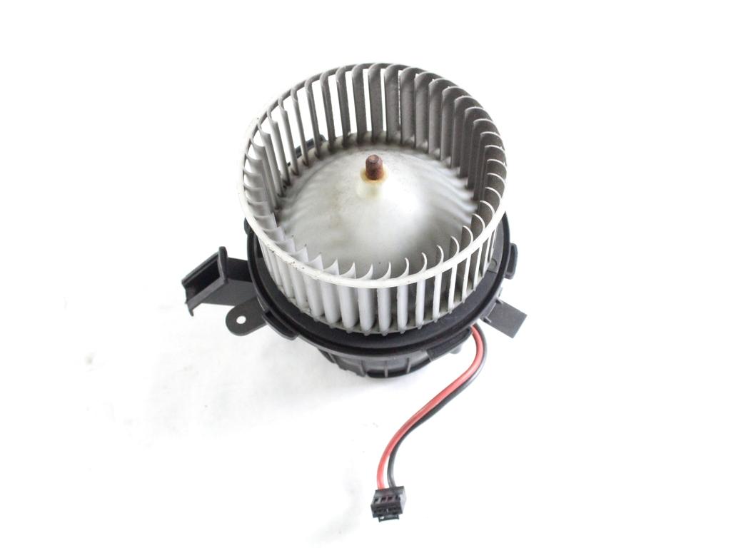 8T1820021 MOTORINO VENTOLA VENTILAZIONE ABITACOLO AUDI A5 SPORTBACK 2.0 D 130KW 4X4 5P AUT (2013) RICAMBIO USATO
