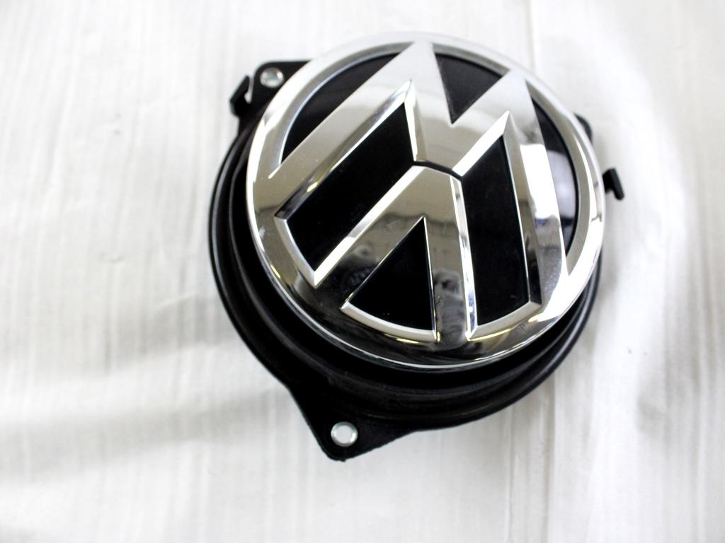 5G9827469D MANIGLIA ESTERNA PORTELLONE COFANO POSTERIORE BAULE CON STEMMA VOLKSWAGEN T-ROC 1.5 B 110KW AUT 5P (2020) RICAMBIO USATO 