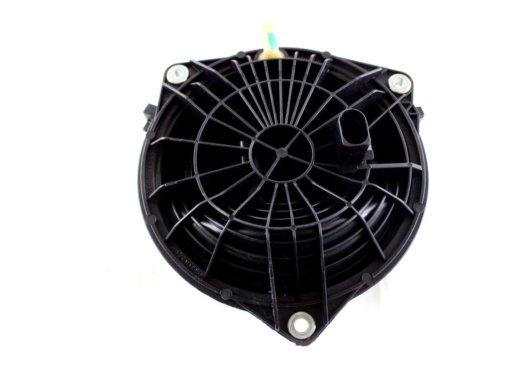 5G9827469D MANIGLIA ESTERNA PORTELLONE COFANO POSTERIORE BAULE CON STEMMA VOLKSWAGEN T-ROC 1.5 B 110KW AUT 5P (2020) RICAMBIO USATO 