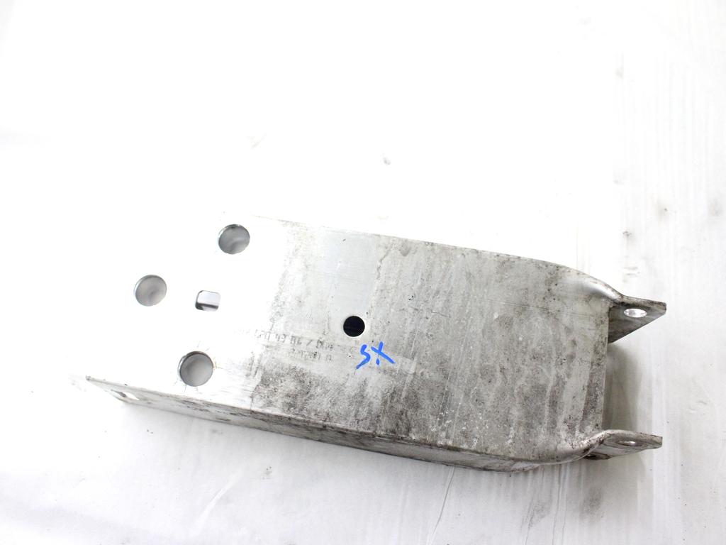 A2476204301 STAFFA SUPPORTO TRAVERSA PARAURTI ANTERIORE LATO SINISTRO MERCEDES GLA 250 D H247 1.3 B 118KW AUT 5P (2023) RICAMBIO USATO 