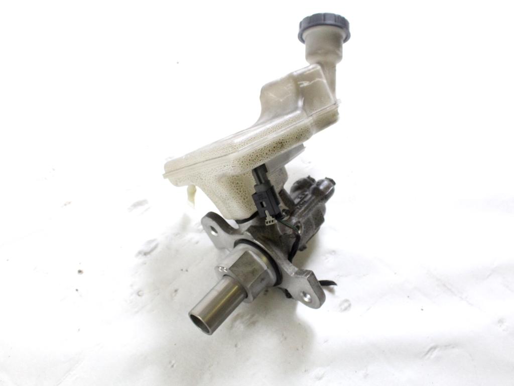 A1774305500 POMPA COMANDO FRENI VASCHETTA MERCEDES GLA 250 D H247 1.3 B 118KW AUT 5P (2023) RICAMBIO USATO 
