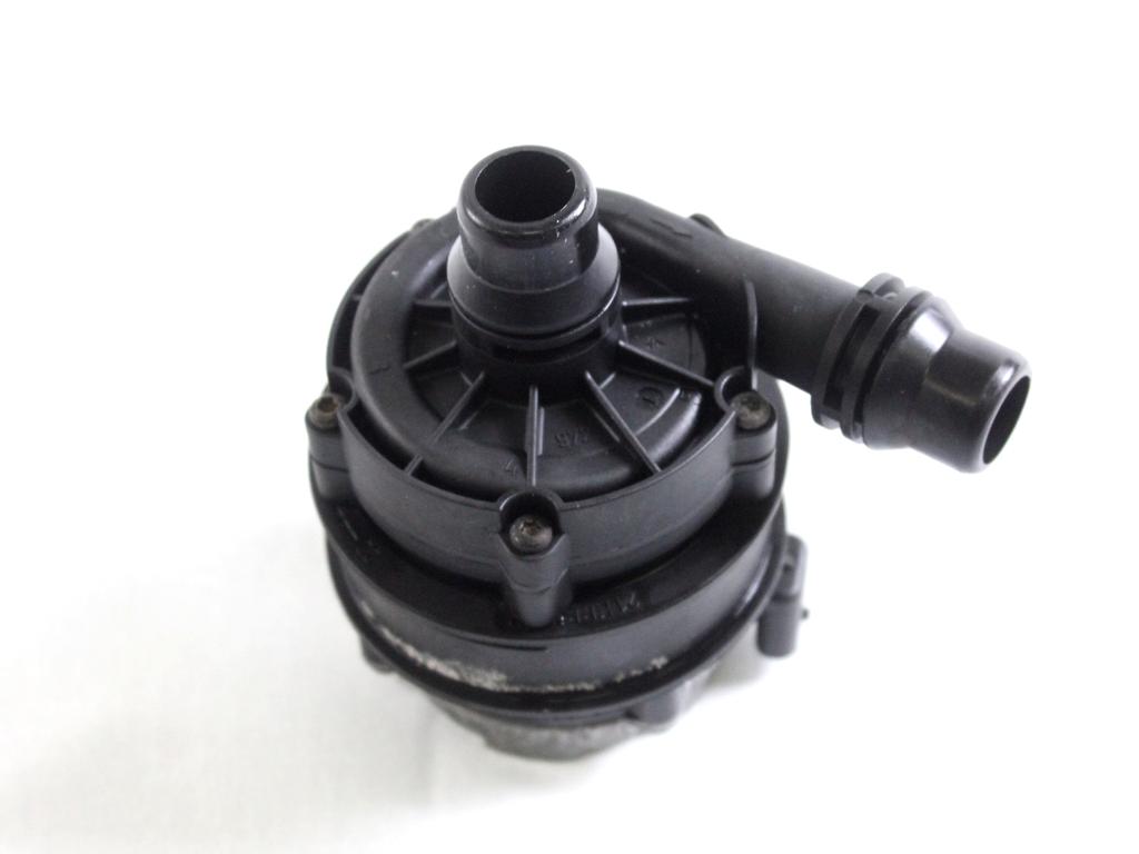 A0005002686 POMPA ACQUA MERCEDES GLA 250 D H247 1.3 B 118KW AUT 5P (2023) RICAMBIO USATO 