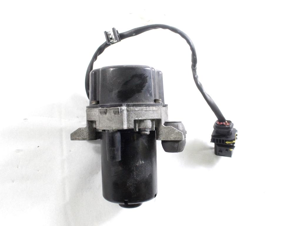 A0004301400 POMPA VUOTO MERCEDES GLA 250 D H247 1.3 B 118KW AUT 5P (2023) RICAMBIO USATO 