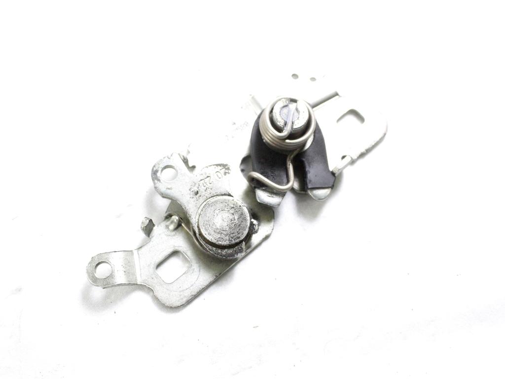 9822727580 CHIUSURA SERRATURA COFANO ANTERIORE OPEL CORSA F 1.2 B 74KW 6M 5P (2022) RICAMBIO USATO 