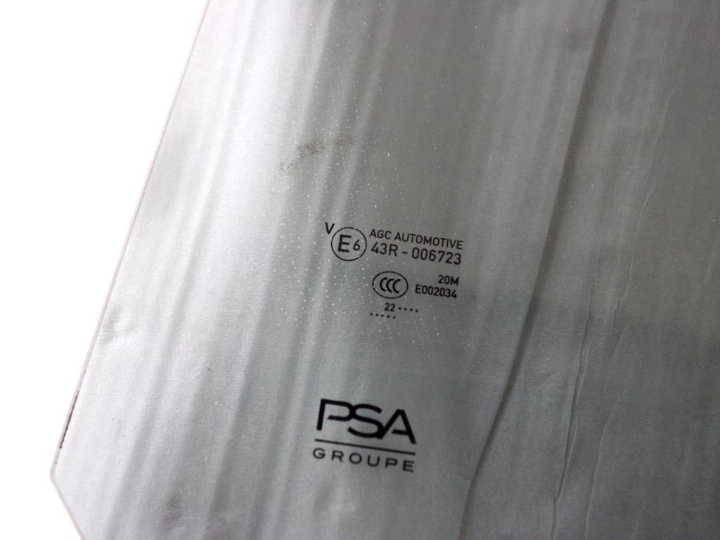 9823170480 VETRO SCENDENTE PORTA POSTERIORE SINISTRA OSCURATO OPEL CORSA F 1.2 B 74KW 6M 5P (2022) RICAMBIO USATO 