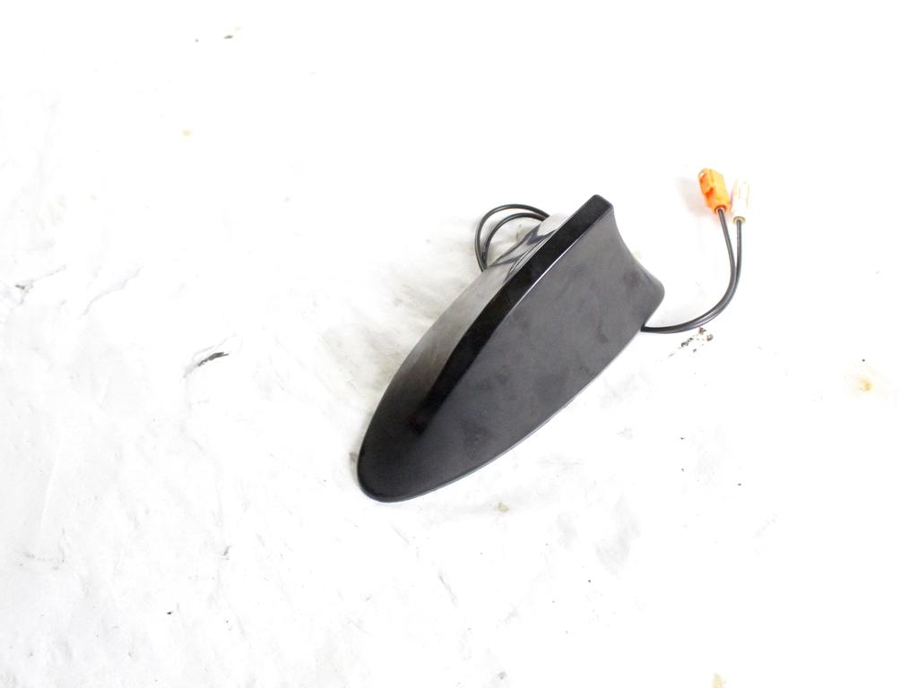 9819668080 PINNA ANTENNA TETTO OPEL CORSA F 1.2 B 74KW 6M 5P (2022) RICAMBIO USATO 