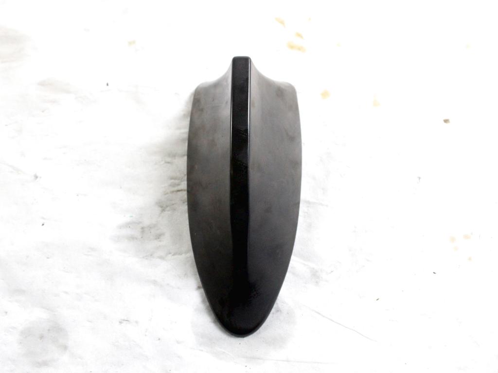 9819668080 PINNA ANTENNA TETTO OPEL CORSA F 1.2 B 74KW 6M 5P (2022) RICAMBIO USATO 