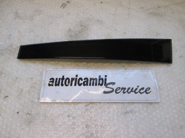 COVER / STOLPEC B / VRATA / SPREDNJA OEM N. A21169034587 ORIGINAL REZERVNI DEL MERCEDES CLASSE E W211 S211 BER/SW (03/2002 - 05/2006) DIESEL LETNIK 2004