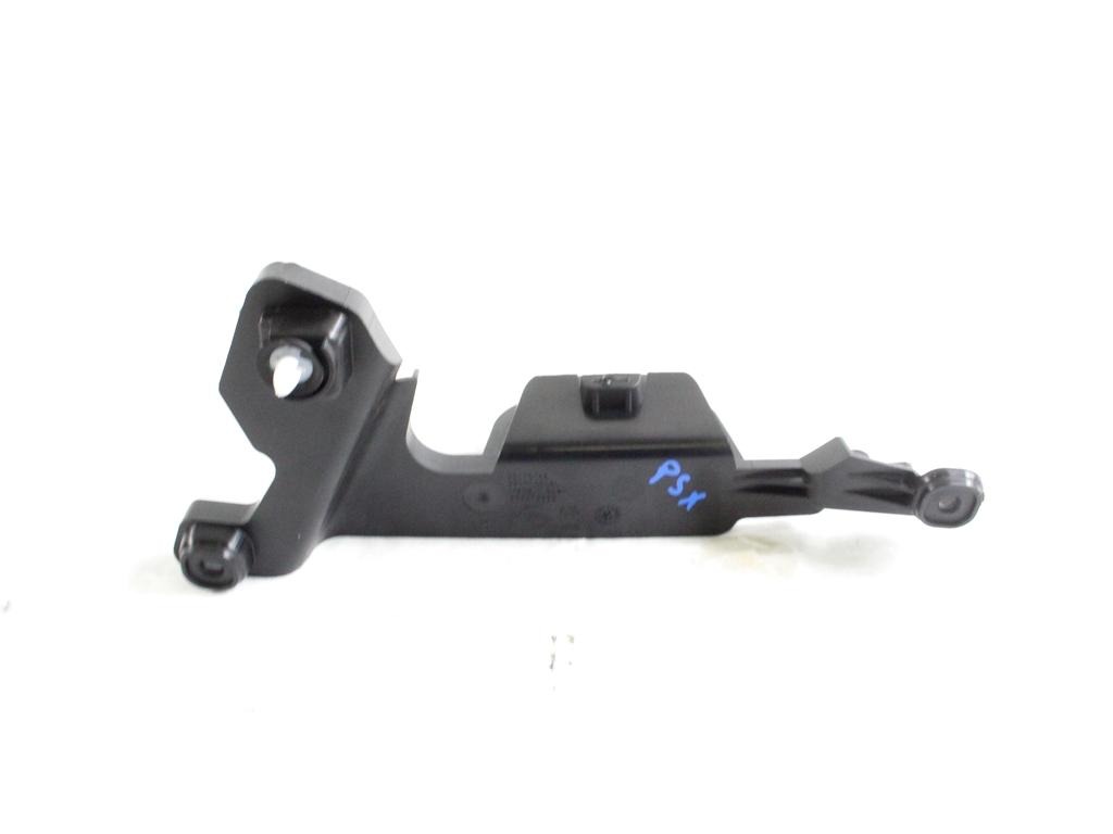 9830038380 STAFFA PANNELLO PORTA POSTERIORE SINISTRO OPEL CORSA F 1.2 B 74KW 6M 5P (2022) RICAMBIO USATO 