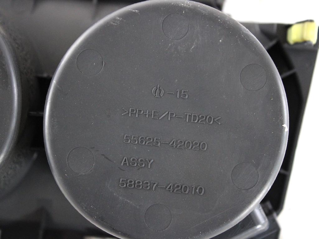 55625-42020 PORTABEVANDE TOYOTA RAV4 2.2 D 4X4 100KW 6M 5P (2008) RICAMBIO USATO 
