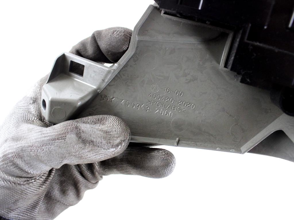 55900-42240 CENTRALINA GRUPPO DI COMANDO CLIMATIZZATORE CLIMA A/C AUTOMATICO TOYOTA RAV4 2.2 D 4X4 100KW 6M 5P (2008) RICAMBIO USATO 