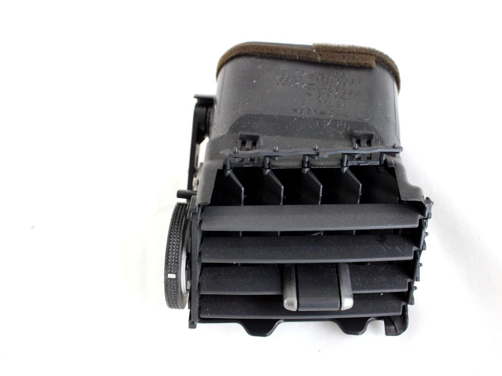 55670-42050 BOCCHETTE AERAZIONE CENTRALI CRUSCOTTO TOYOTA RAV4 2.2 D 4X4 100KW 6M 5P (2008) RICAMBIO USATO 