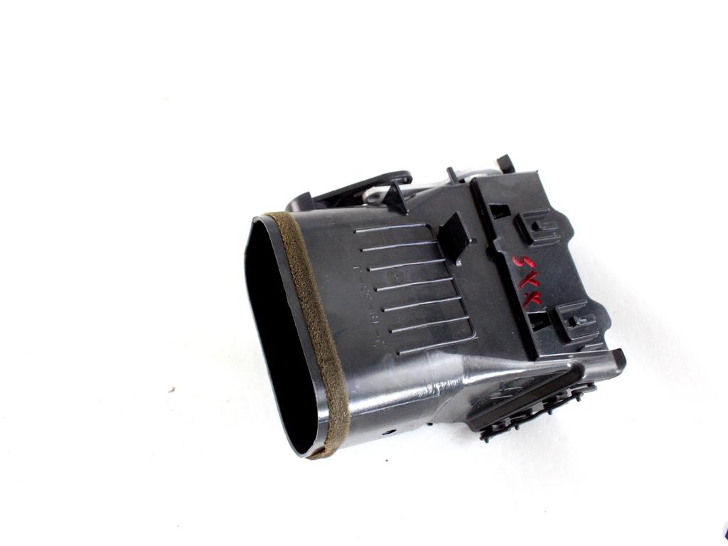 55670-42050 BOCCHETTE AERAZIONE CENTRALI CRUSCOTTO TOYOTA RAV4 2.2 D 4X4 100KW 6M 5P (2008) RICAMBIO USATO 