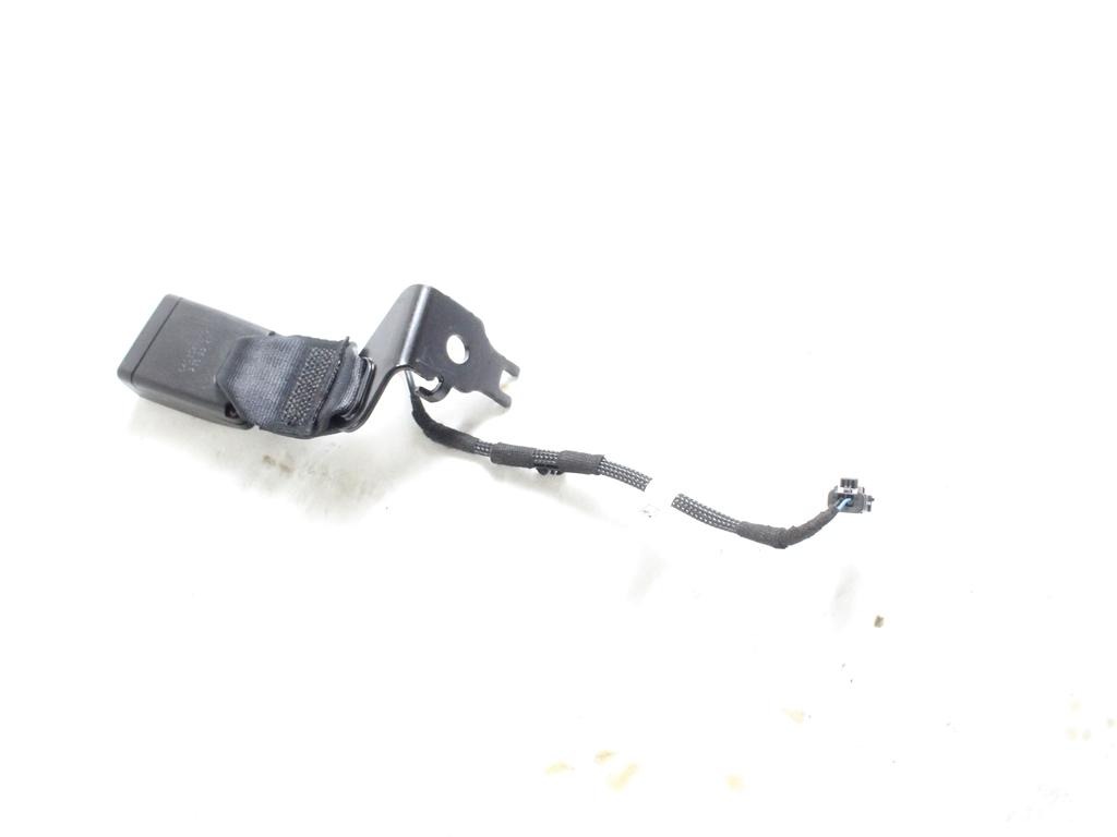 98265554XT AGGANCIO STAFFA CINTURA DI SICUREZZA POSTERIORE SINISTRA OPEL CORSA F 1.2 B 74KW 6M 5P (2022) RICAMBIO USATO 