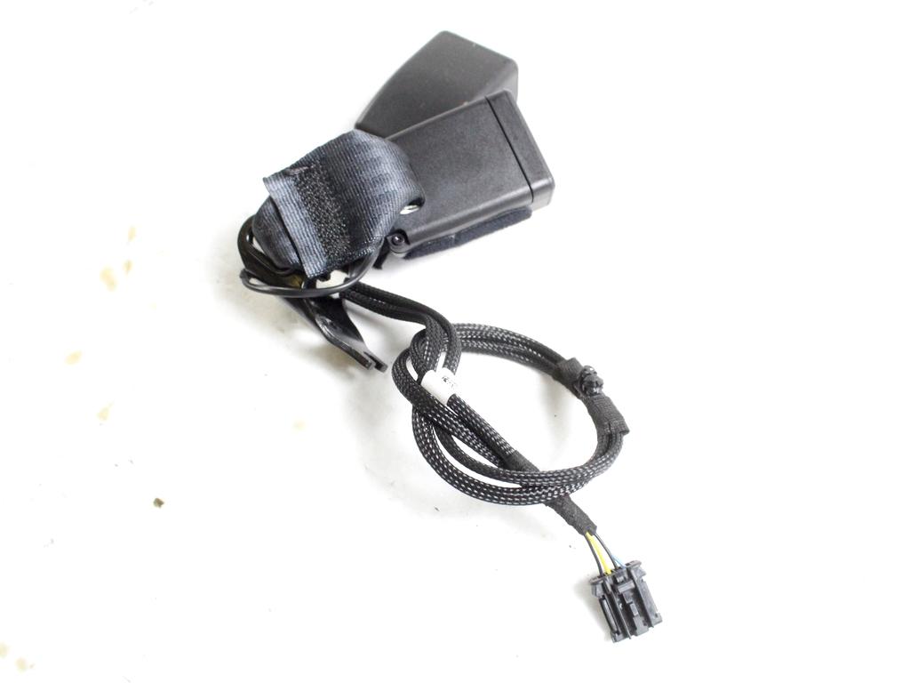 98265562XT AGGANCIO STAFFA CINTURA DI SICUREZZA POSTERIORE DESTRA OPEL CORSA F 1.2 B 74KW 6M 5P (2022) RICAMBIO USATO 