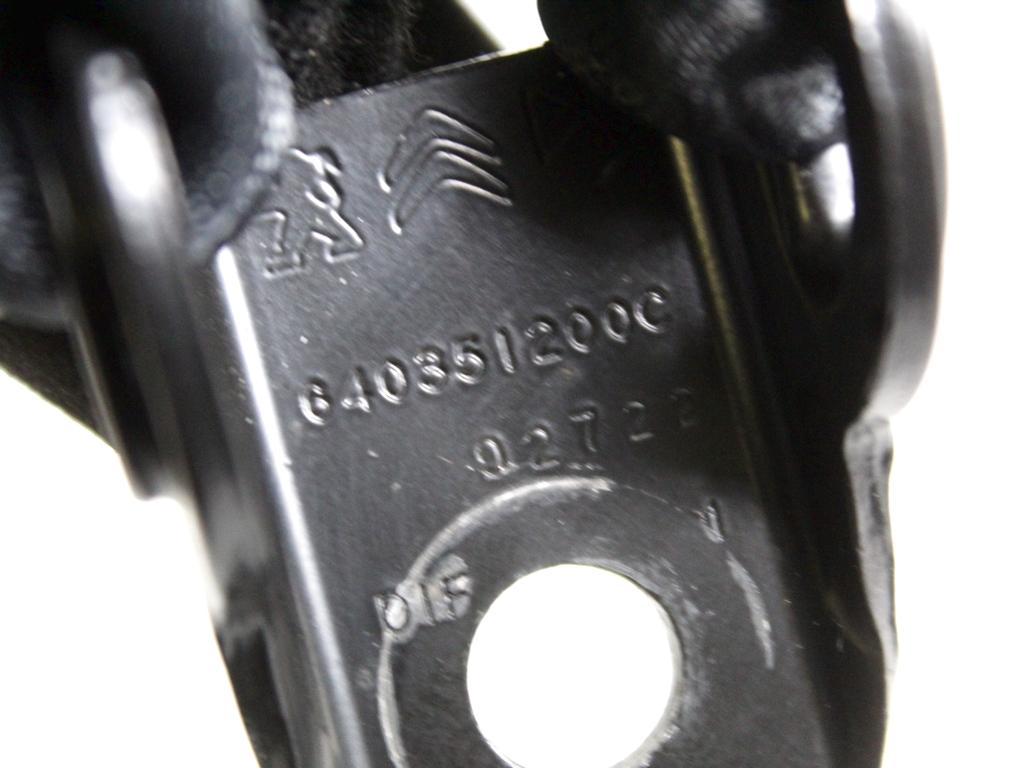 98265562XT AGGANCIO STAFFA CINTURA DI SICUREZZA POSTERIORE DESTRA OPEL CORSA F 1.2 B 74KW 6M 5P (2022) RICAMBIO USATO 