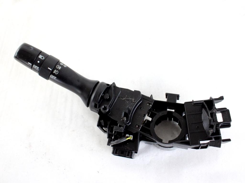 8414042101 DEVIOLUCI GRUPPO DI COMANDO LUCI TOYOTA RAV4 2.2 D 4X4 100KW 6M 5P (2008) RICAMBIO USATO 