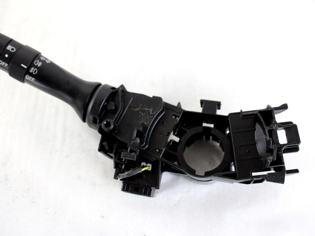 8414042101 DEVIOLUCI GRUPPO DI COMANDO LUCI TOYOTA RAV4 2.2 D 4X4 100KW 6M 5P (2008) RICAMBIO USATO 