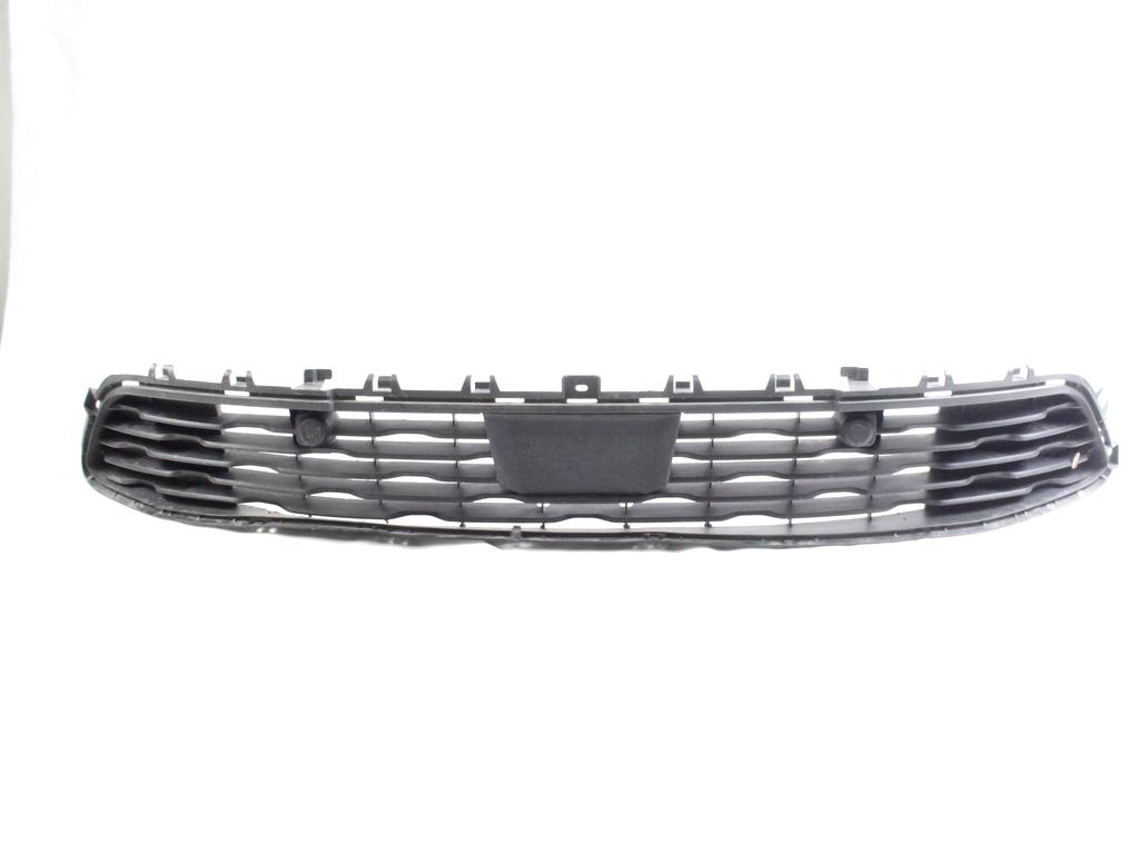 9829832380 GRIGLIA INFERIORE PARAURTI ANTERIORE OPEL CORSA F 1.2 B 74KW 6M 5P (2022) RICAMBIO USATO SUPPORTI DANNEGGIATI