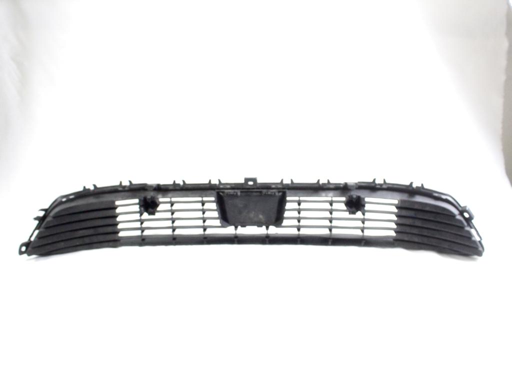 9829832380 GRIGLIA INFERIORE PARAURTI ANTERIORE OPEL CORSA F 1.2 B 74KW 6M 5P (2022) RICAMBIO USATO SUPPORTI DANNEGGIATI