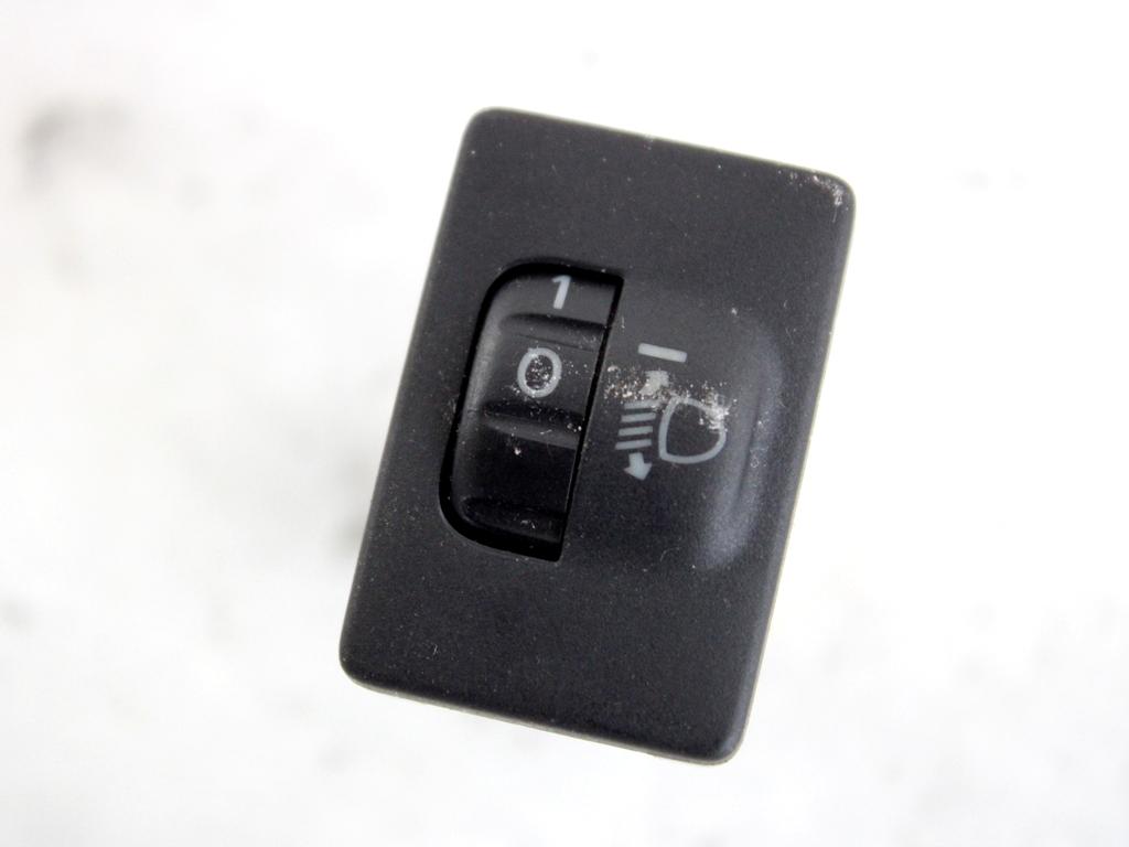 8411942020 COMANDO REGOLAZIONE ALTEZZA LUCI E FARI TOYOTA RAV4 2.2 D 4X4 100KW 6M 5P (2008) RICAMBIO USATO 
