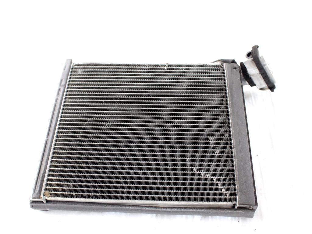 8850126211 EVAPORATORE RADIATORE CLIMATIZZATORE CLIMA A/C TOYOTA RAV4 2.2 D 4X4 100KW 6M 5P (2008) RICAMBIO USATO 
