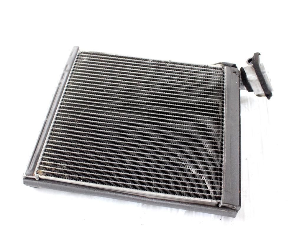 8850126211 EVAPORATORE RADIATORE CLIMATIZZATORE CLIMA A/C TOYOTA RAV4 2.2 D 4X4 100KW 6M 5P (2008) RICAMBIO USATO 