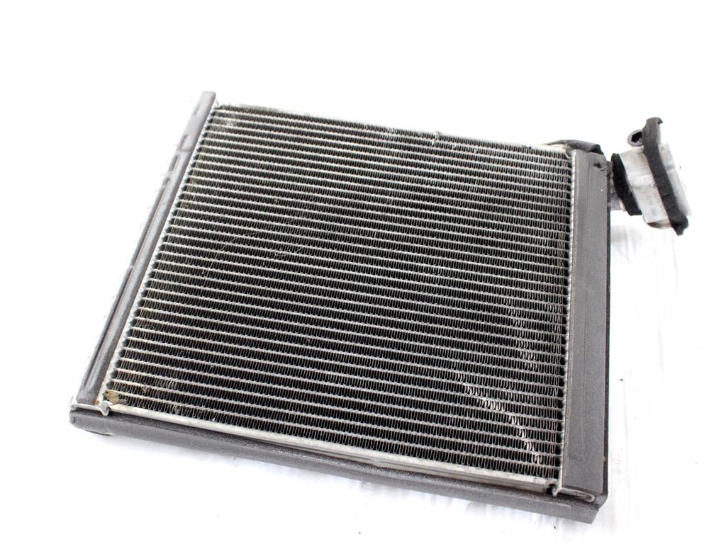 8850126211 EVAPORATORE RADIATORE CLIMATIZZATORE CLIMA A/C TOYOTA RAV4 2.2 D 4X4 100KW 6M 5P (2008) RICAMBIO USATO 