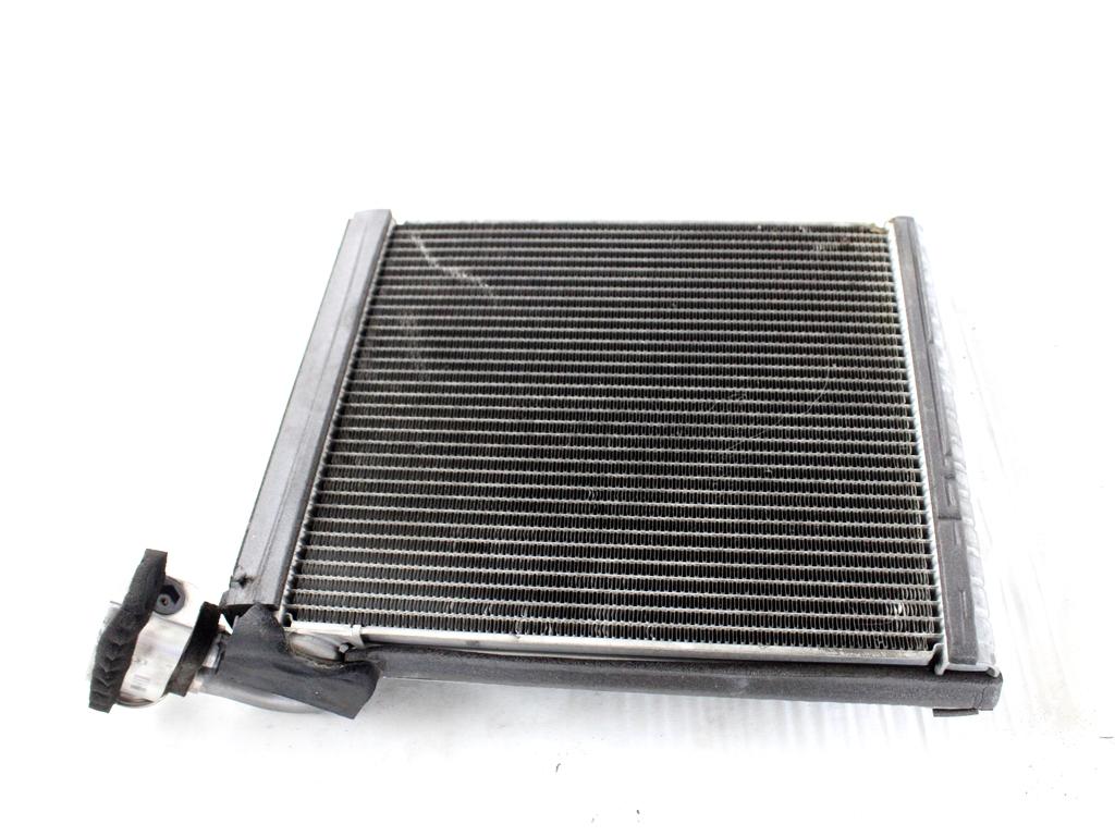 8850126211 EVAPORATORE RADIATORE CLIMATIZZATORE CLIMA A/C TOYOTA RAV4 2.2 D 4X4 100KW 6M 5P (2008) RICAMBIO USATO 