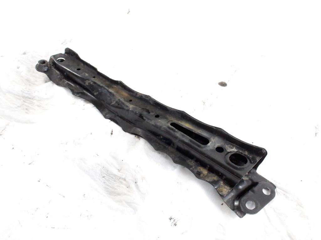 5321242902 STAFFA ANTERIORE SUPPORTO RADIATORE LATO SINISTRO TOYOTA RAV4 2.2 D 4X4 100KW 6M 5P (2008) RICAMBIO USATO 