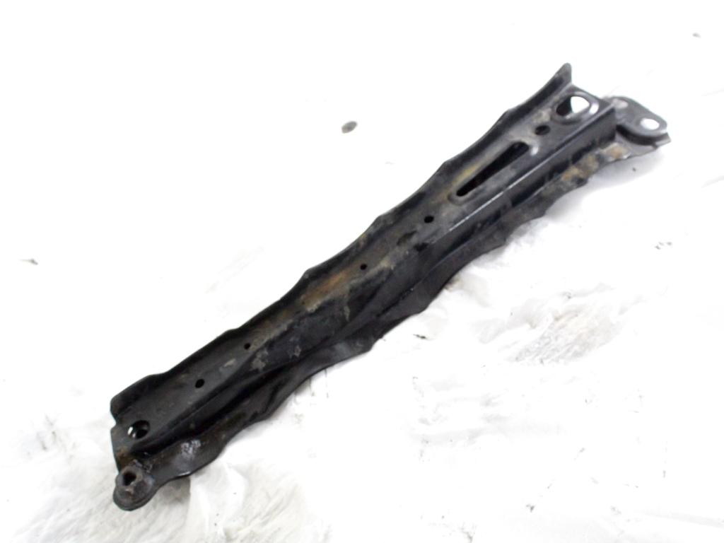 5321242902 STAFFA ANTERIORE SUPPORTO RADIATORE LATO SINISTRO TOYOTA RAV4 2.2 D 4X4 100KW 6M 5P (2008) RICAMBIO USATO 