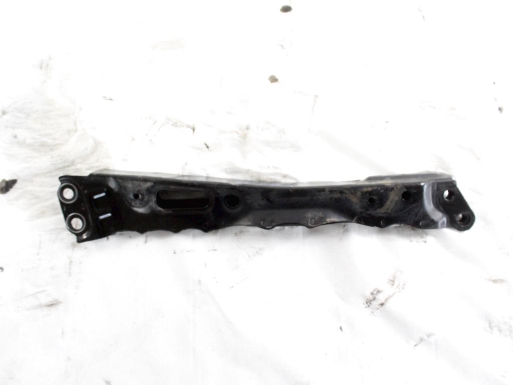 5321242902 STAFFA ANTERIORE SUPPORTO RADIATORE LATO SINISTRO TOYOTA RAV4 2.2 D 4X4 100KW 6M 5P (2008) RICAMBIO USATO 