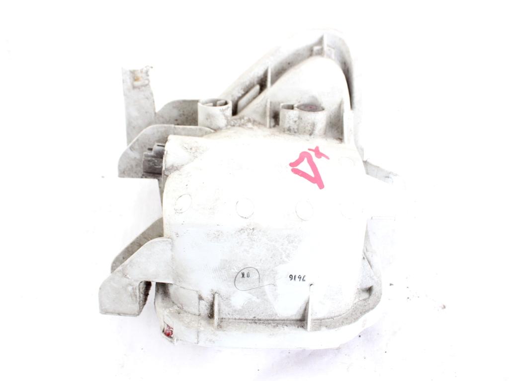 8145742010 FARO FANALE RETRONEBBIA POSTERIORE DESTRO TOYOTA RAV4 2.2 D 4X4 100KW 6M 5P (2008) RICAMBIO USATO 