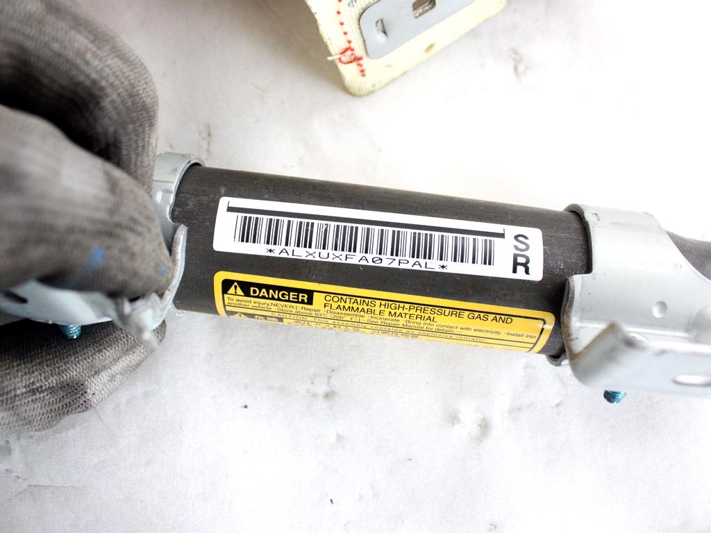 6217042040 AIRBAG LATERALE A TENDINA LATO DESTRO TOYOTA RAV4 2.2 D 4X4 100KW 6M 5P (2008) RICAMBIO USATO 
