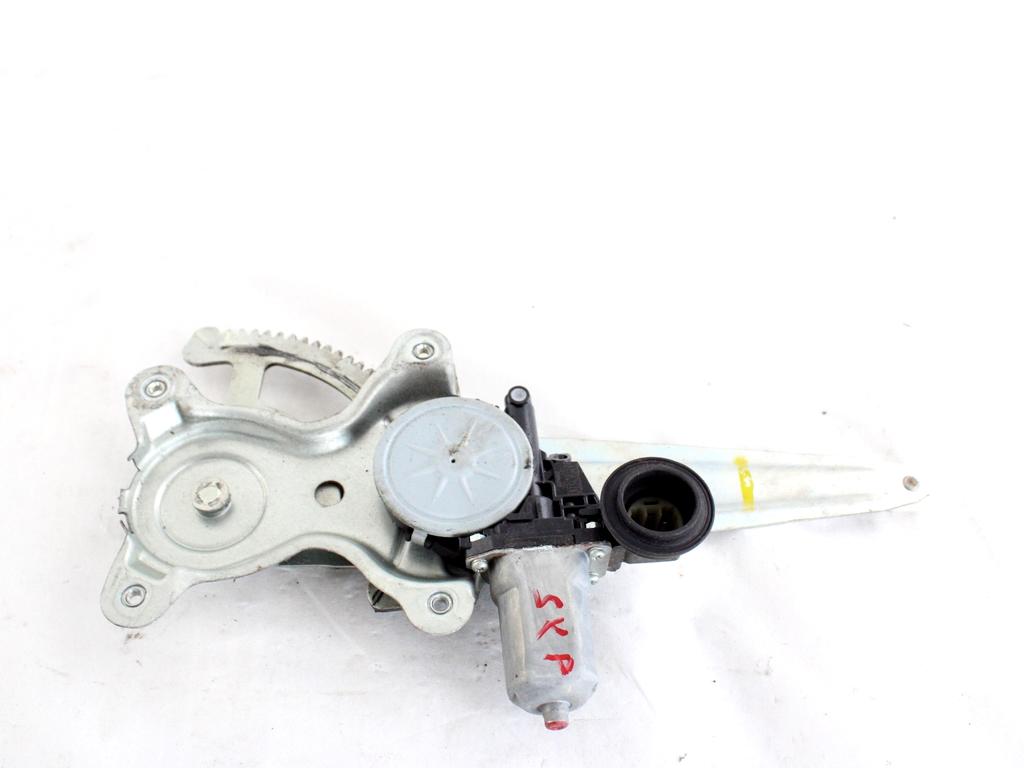 6980442040 MOTORINO MECCANISMO ALZA-VETRO ALZA-CRISTALLO PORTA POSTERIORE SINISTRA TOYOTA RAV4 2.2 D 4X4 100KW 6M 5P (2008) RICAMBIO USATO 8571035180 