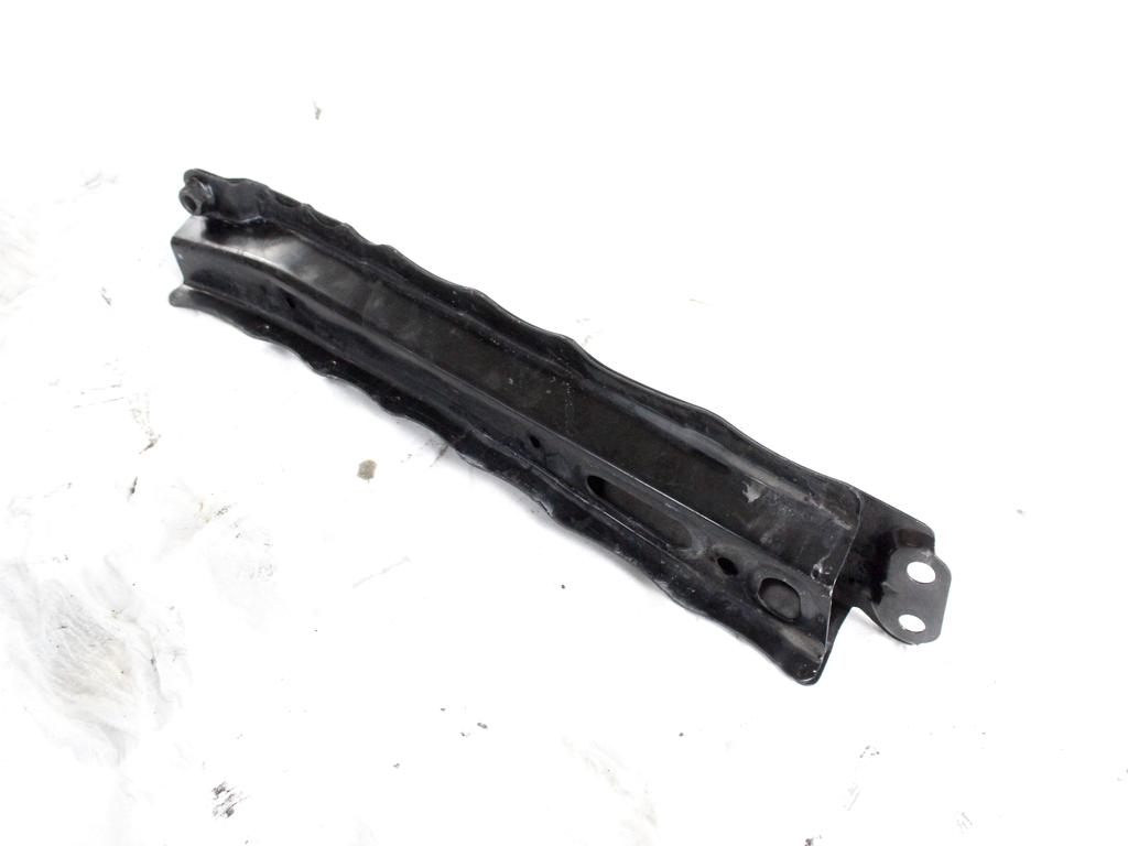 5321142902 STAFFA ANTERIORE SUPPORTO RADIATORE LATO DESTRO TOYOTA RAV4 2.2 D 4X4 100KW 6M 5P (2008) RICAMBIO USATO 