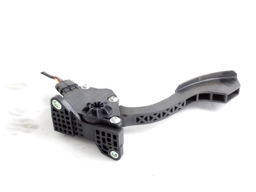 78110-42010 PEDALE ACCELERATORE TOYOTA RAV4 2.2 D 4X4 100KW 6M 5P (2008) RICAMBIO USATO 