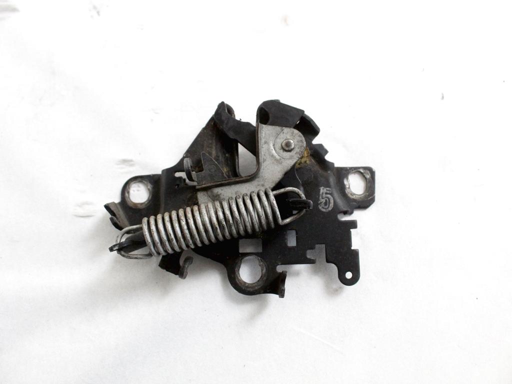5351042090 CHIUSURA SERRATURA COFANO ANTERIORE TOYOTA RAV4 2.2 D 4X4 100KW 6M 5P (2008) RICAMBIO USATO 