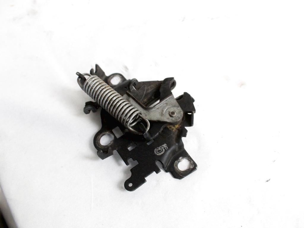5351042090 CHIUSURA SERRATURA COFANO ANTERIORE TOYOTA RAV4 2.2 D 4X4 100KW 6M 5P (2008) RICAMBIO USATO 