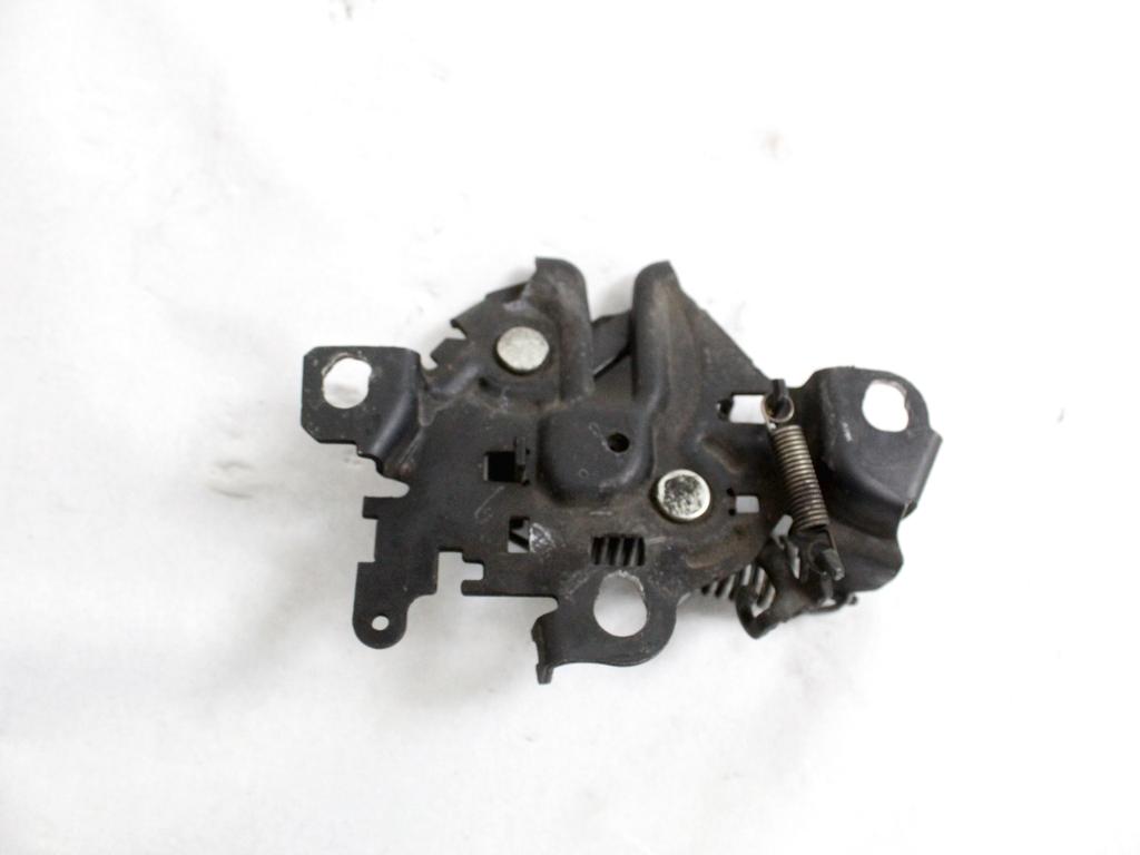 5351042090 CHIUSURA SERRATURA COFANO ANTERIORE TOYOTA RAV4 2.2 D 4X4 100KW 6M 5P (2008) RICAMBIO USATO 