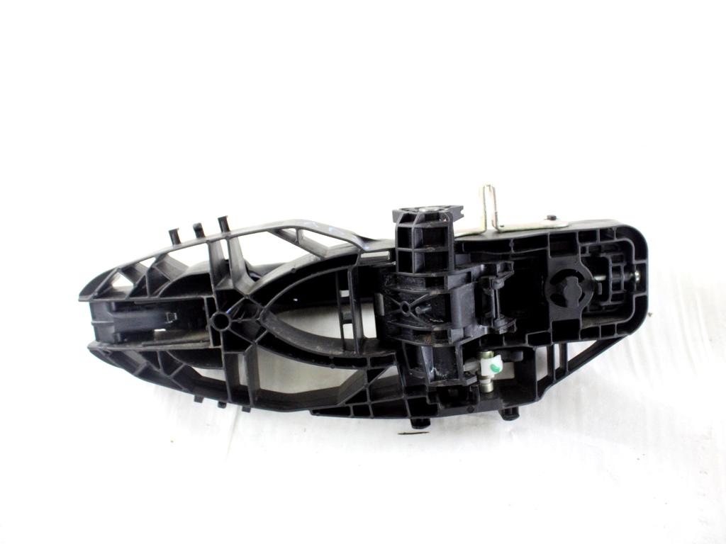2126416 MANIGLIA ESTERNA PORTA ANTERIORE DESTRA FORD FIESTA 1.5 D 63KW 6M 5P (2018) RICAMBIO USATO