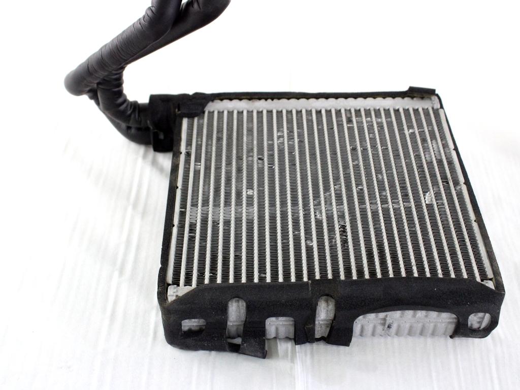 2092422 EVAPORATORE RADIATORE CLIMATIZZATORE CLIMA A/C FORD FIESTA 1.5 D 63KW 6M 5P (2018) RICAMBIO USATO