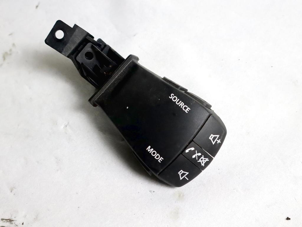 255522187R COMANDI TELEFONO AL VOLANTE DACIA SANDERO 1.0 B 67KW 6M 5P (2023) RICAMBIO USATO 
