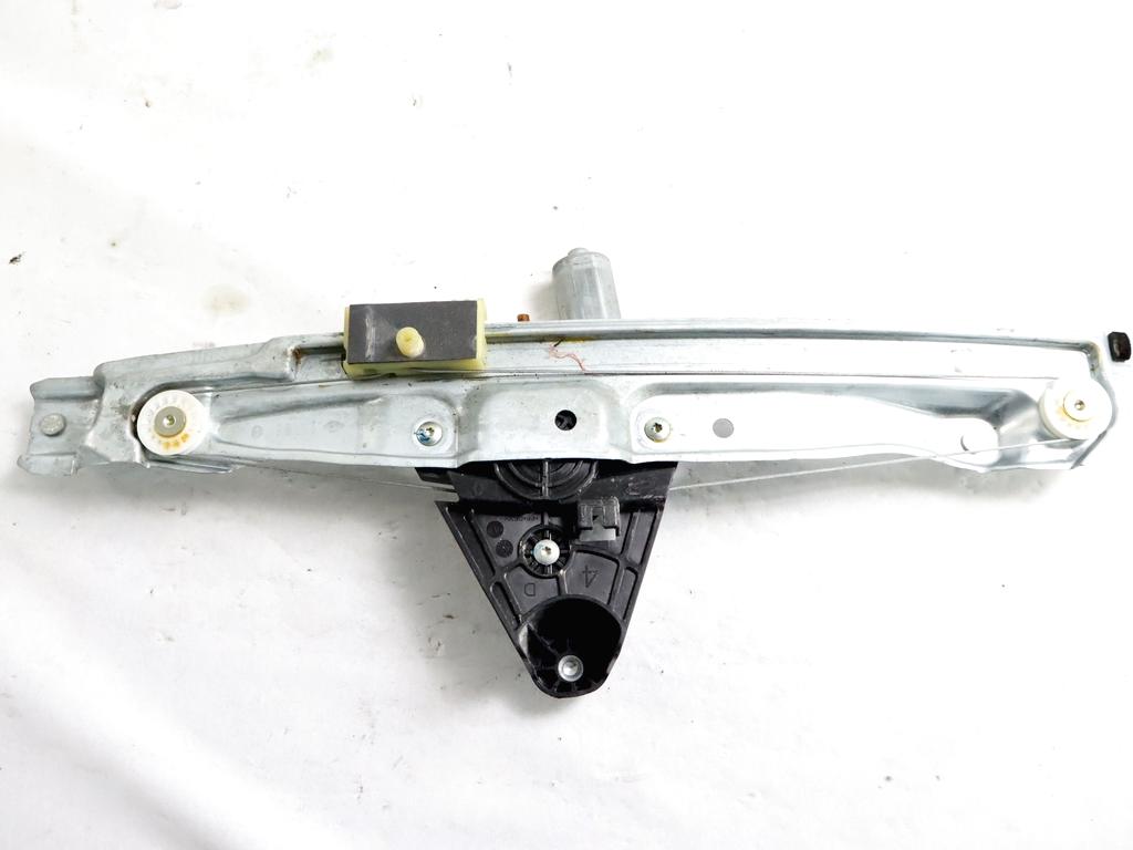 827208705R MOTORINO MECCANISMO ALZA-VETRO ALZA-CRISTALLO PORTA POSTERIORE DESTRA DACIA SANDERO 1.0 B 67KW 6M 5P (2023) RICAMBIO USATO 827203180R
