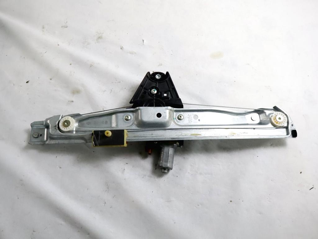827210075R MOTORINO MECCANISMO ALZA-VETRO ALZA-CRISTALLO PORTA POSTERIORE SINISTRA DACIA SANDERO 1.0 B 67KW 6M 5P (2023) RICAMBIO USATO 827218730R