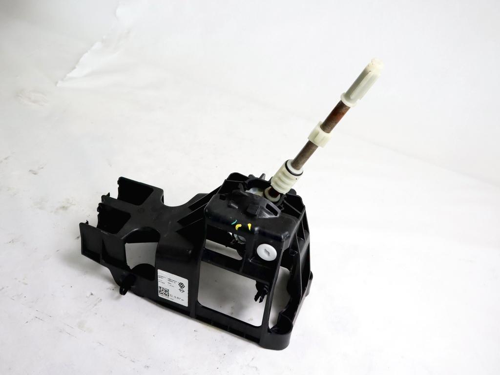 349015097R LEVA CAMBIO MANUALE DACIA SANDERO 1.0 B 67KW 6M 5P (2023) RICAMBIO USATO