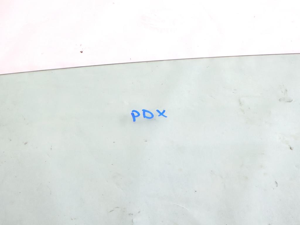 823008190R VETRO SCENDENTE PORTA POSTERIORE DESTRA DACIA SANDERO 1.0 B 67KW 6M 5P (2023) RICAMBIO USATO