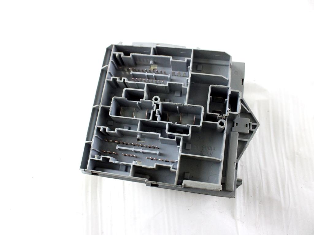 51799614 CENTRALINA FUSIBILIERA SCATOLA FUSBILI RELÈ LANCIA MUSA 1.3 D 66KW 5M 5P (2008) RICAMBIO USATO
