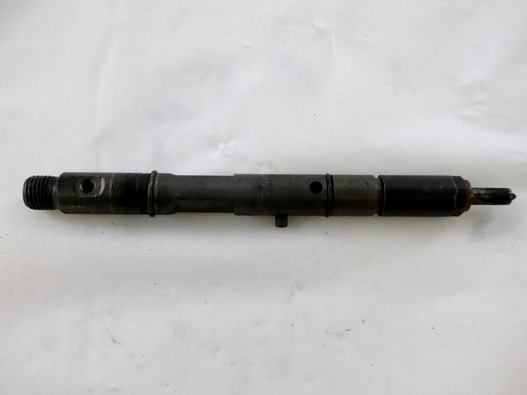 059130201F INIETTORE DIESEL AUDI A4 SW 2.5 D 4X4 132KW AUT 5P (2003) RICAMBI USATO